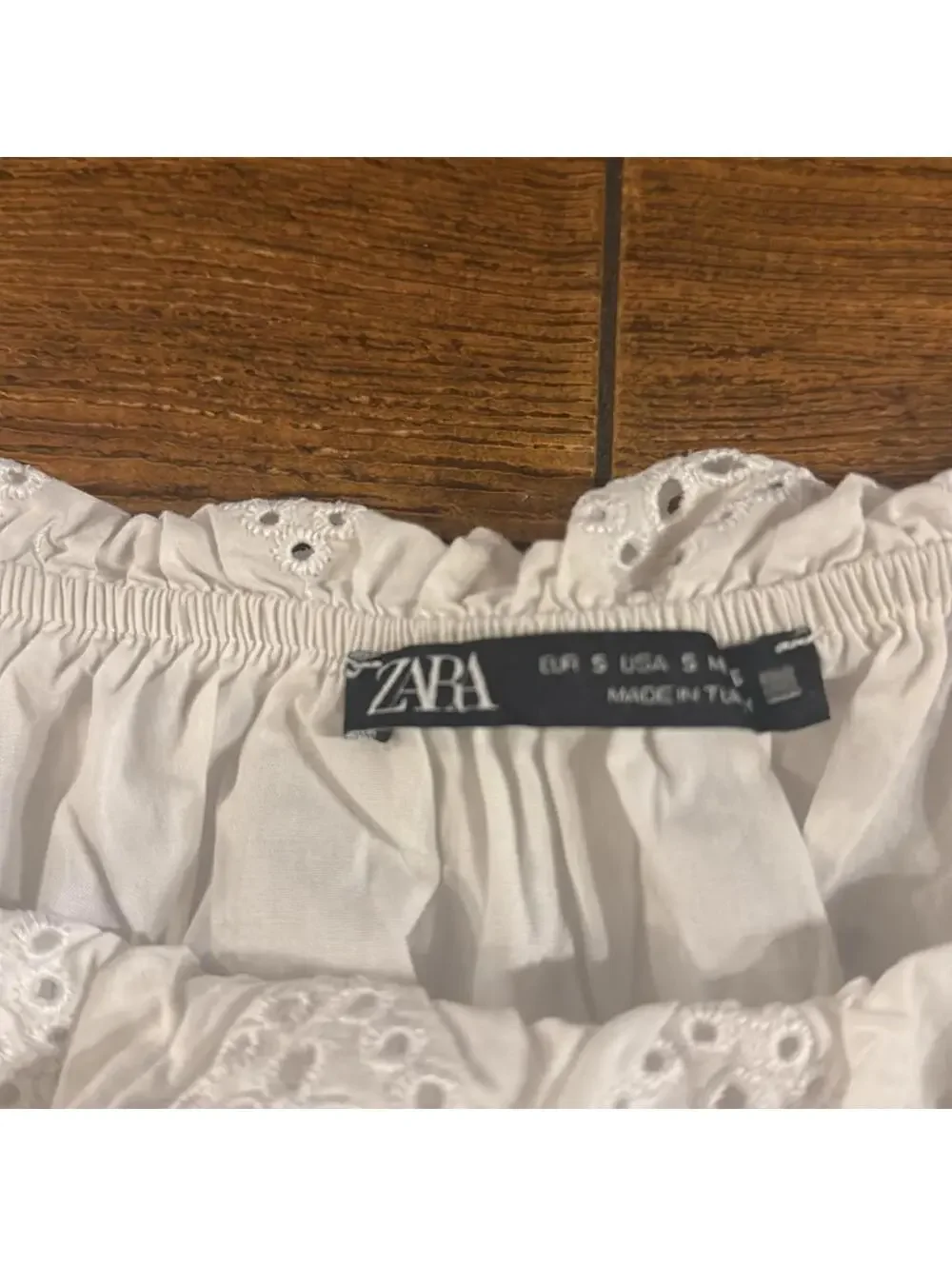 ZARA cute off the shoulder long sleeved crop top size small